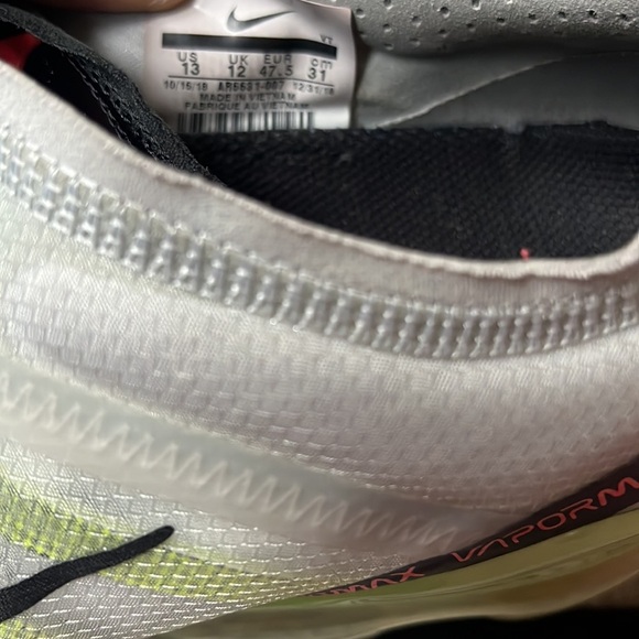 Nike Air VaporMax 2019 Neon Collection size 13 - Picture 9 of 13